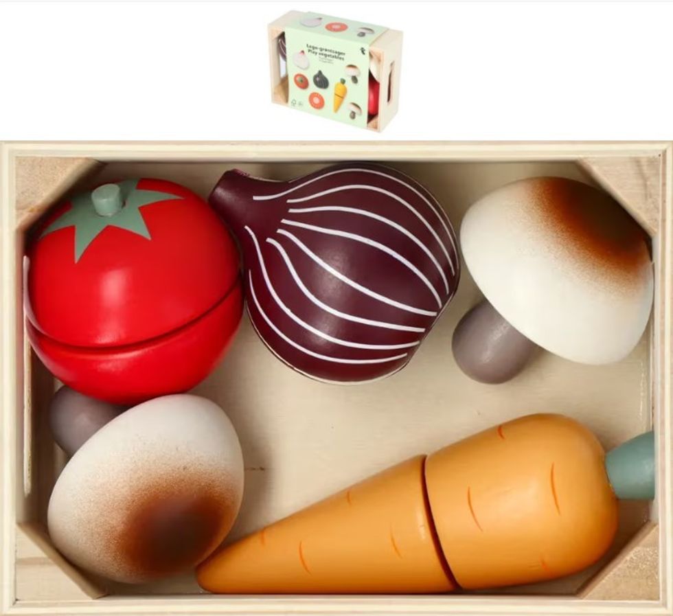 Flying Tiger Wooden Vegetable Playset (2501-0152)