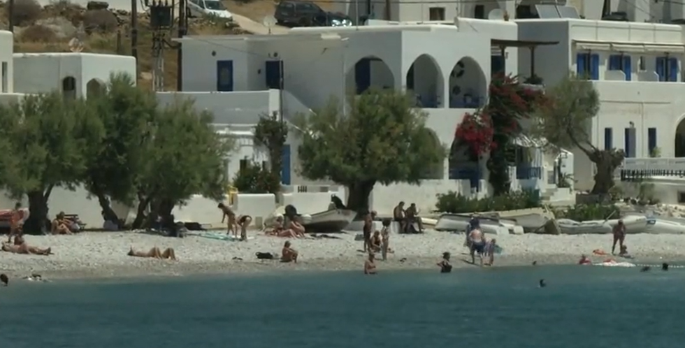 Folegandros includes three villages, the largest of which is Chora.