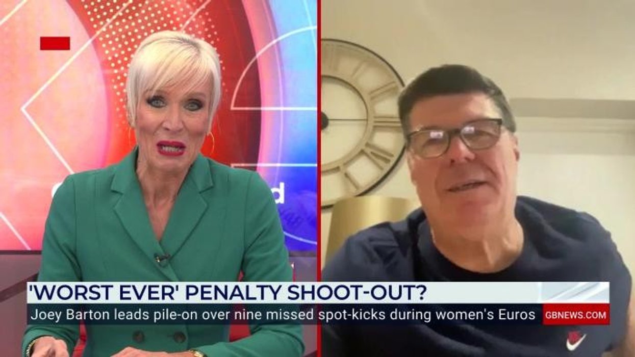 ‘Absolutely PATHETIC!’ Football legend in scathing Lionesses verdict after Joey Barton criticism: ‘My dog could’ve done better’