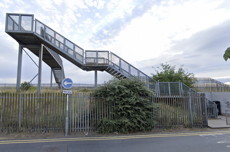 Footbridge along Harrington St