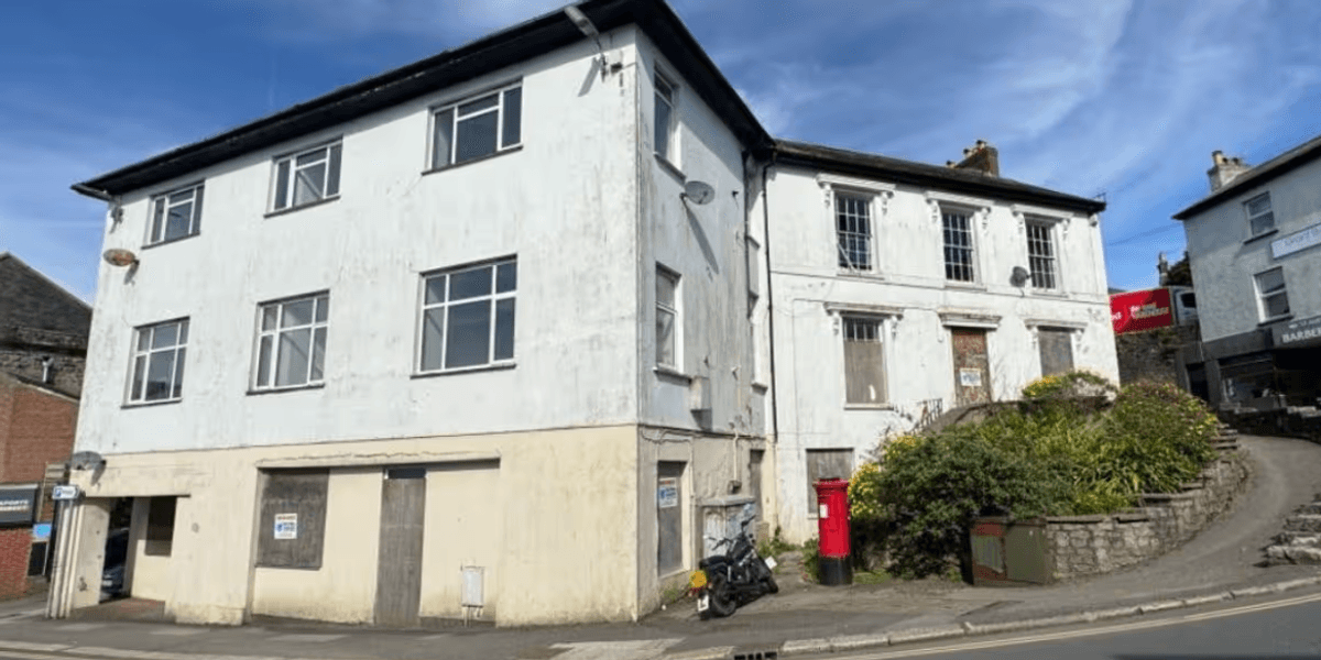 Council buys pub for £1million… before auctioning it off for astonishingly low price Council buys pub for £1million… before auctioning it off for astonishingly low price