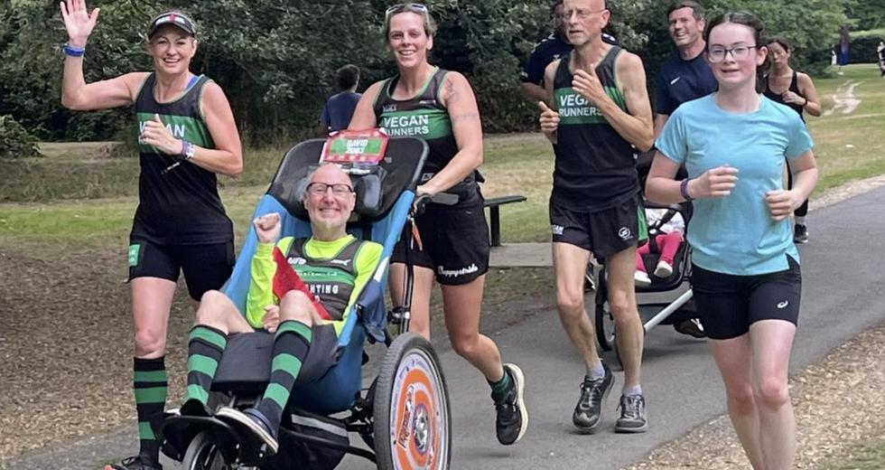 Former marathon runner David Baker and his team\u200b