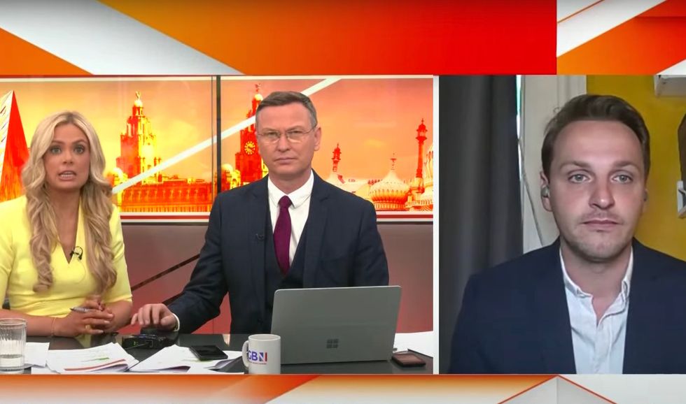 Former military and Intelligence Officer, Mike Tapp spoke with Ellie Costello and Stephen Dixon