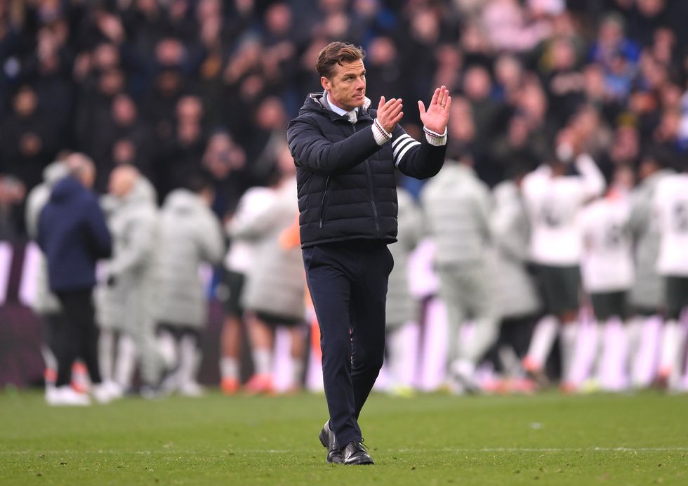 O ex-meio-campista do West Ham, Scott Parker, já substituiu Nuno depois de deixar Burnley antes do final da temporada.