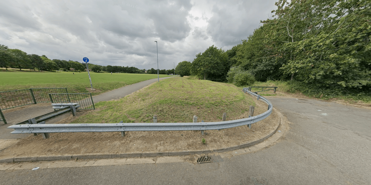Four arrested after man killed and teenager critically hurt in ‘tragic’ knife attack at Briar Hill skate park Four arrested after man killed and teenager critically hurt in ‘tragic’ knife attack at Briar Hill skate park