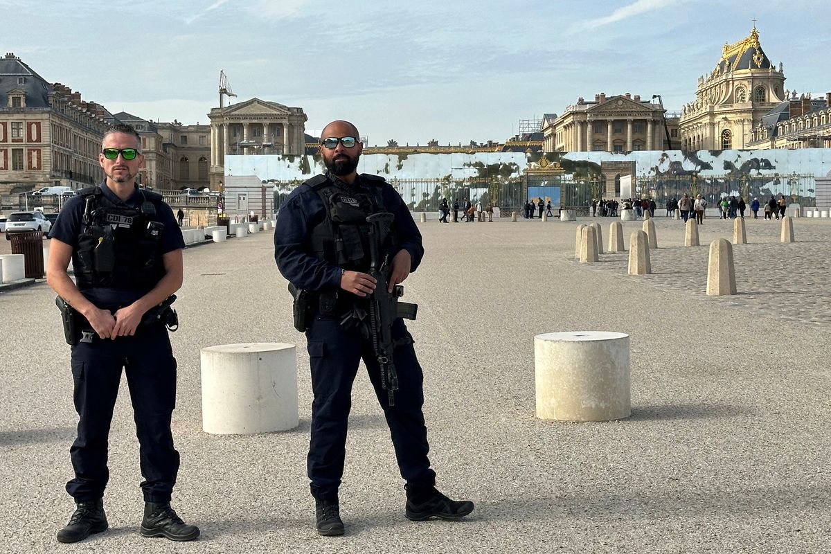 France on alert: Palace of Versailles evacuated amid security threat – police on scene