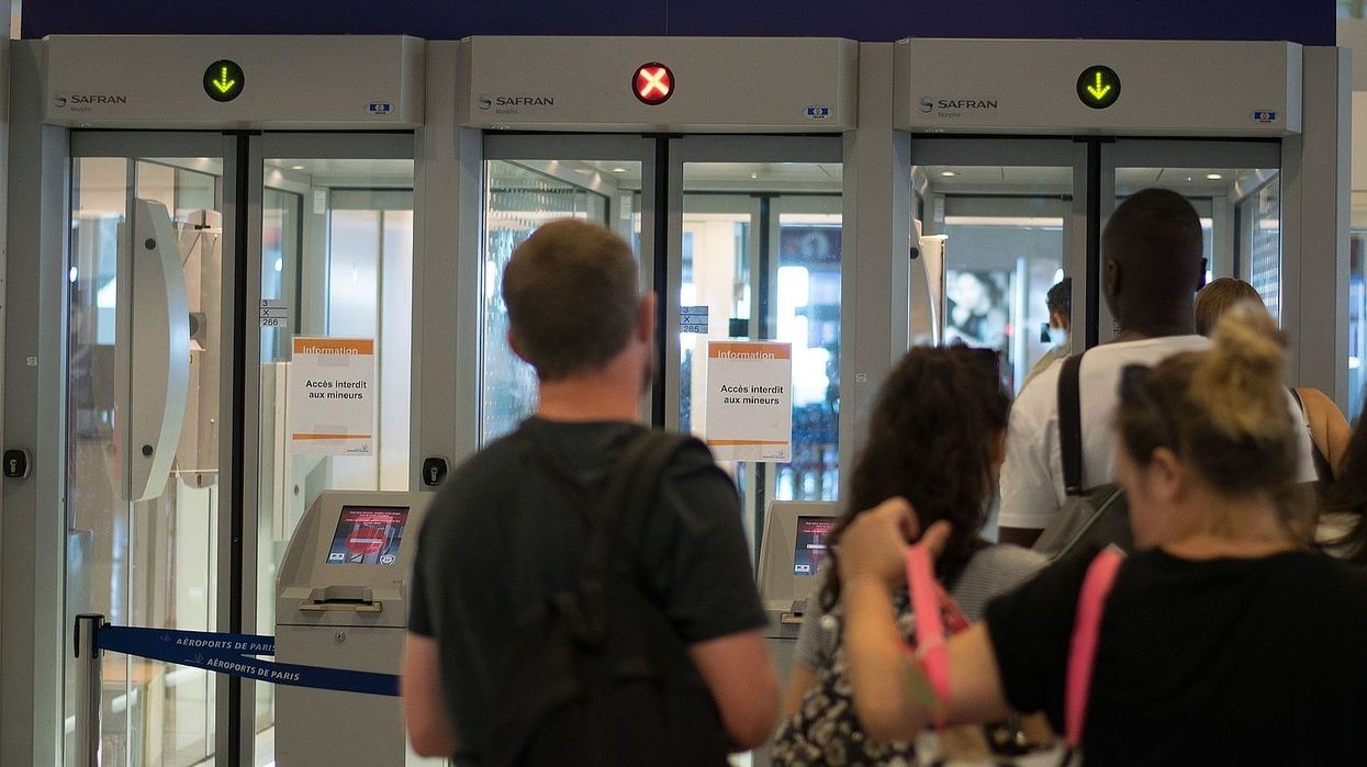 France passport control