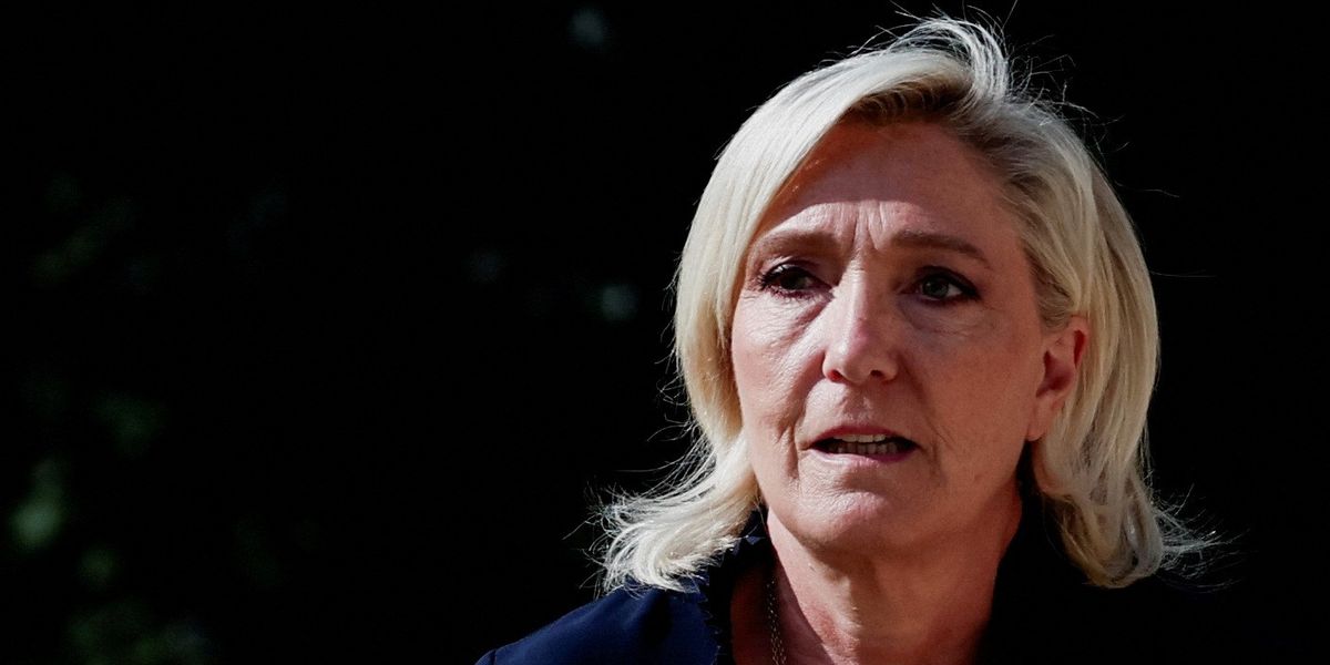 NextImg:French prosecutors seek JAIL and election ban for Le Pen preventing her from standing against Macron