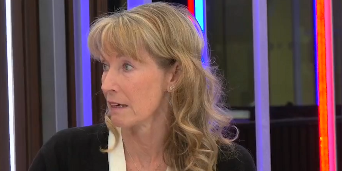 NextImg:'It really is 1984!' Guest fumes at Labour bill that could ‘ban pub customers talking about trans issues'