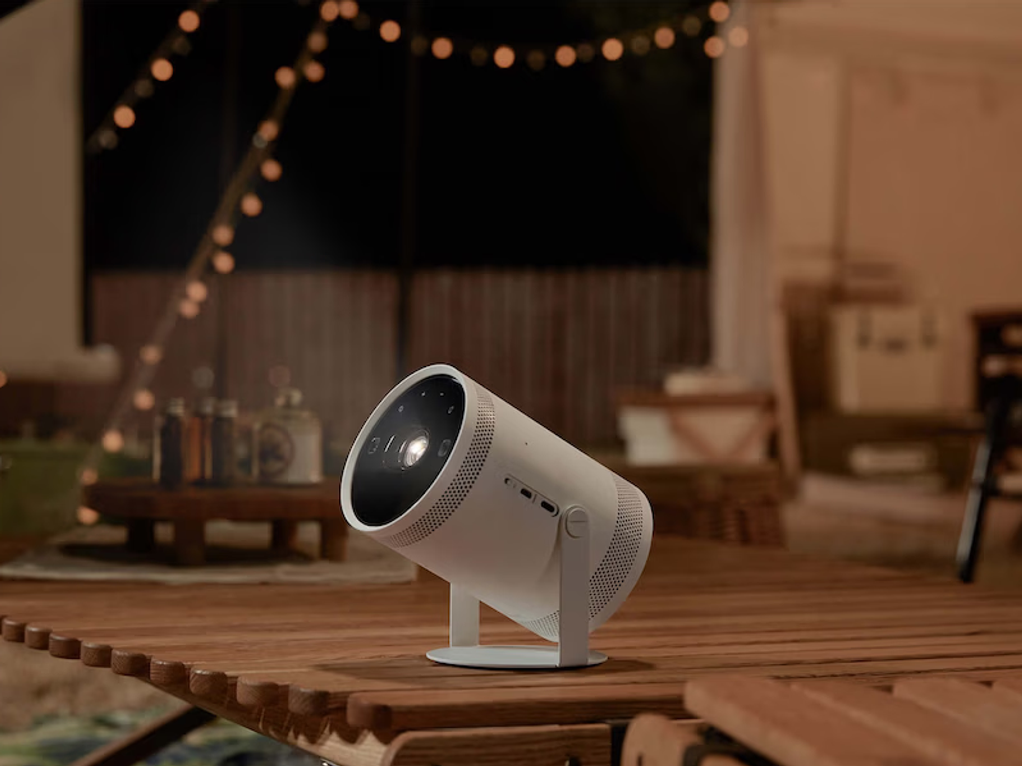 Freestyle projector from Samsung