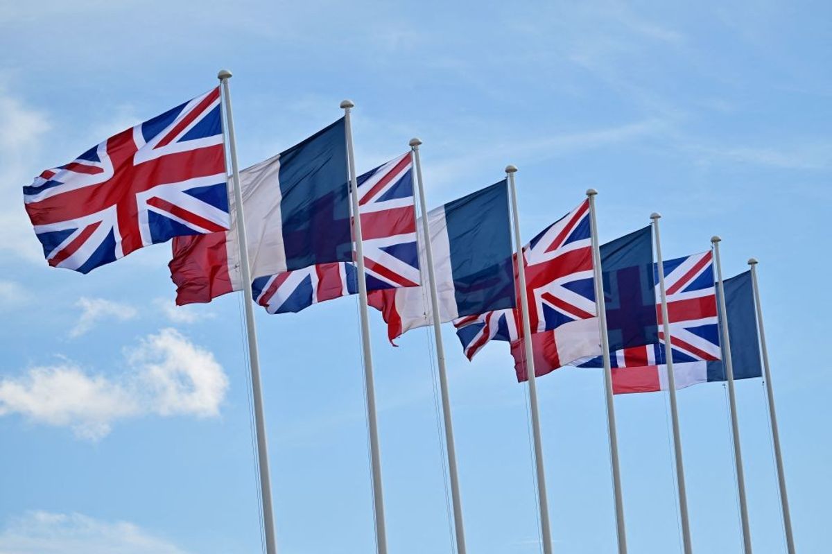 French and British flags