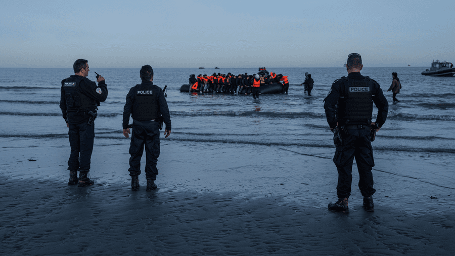 French police migrant patrol