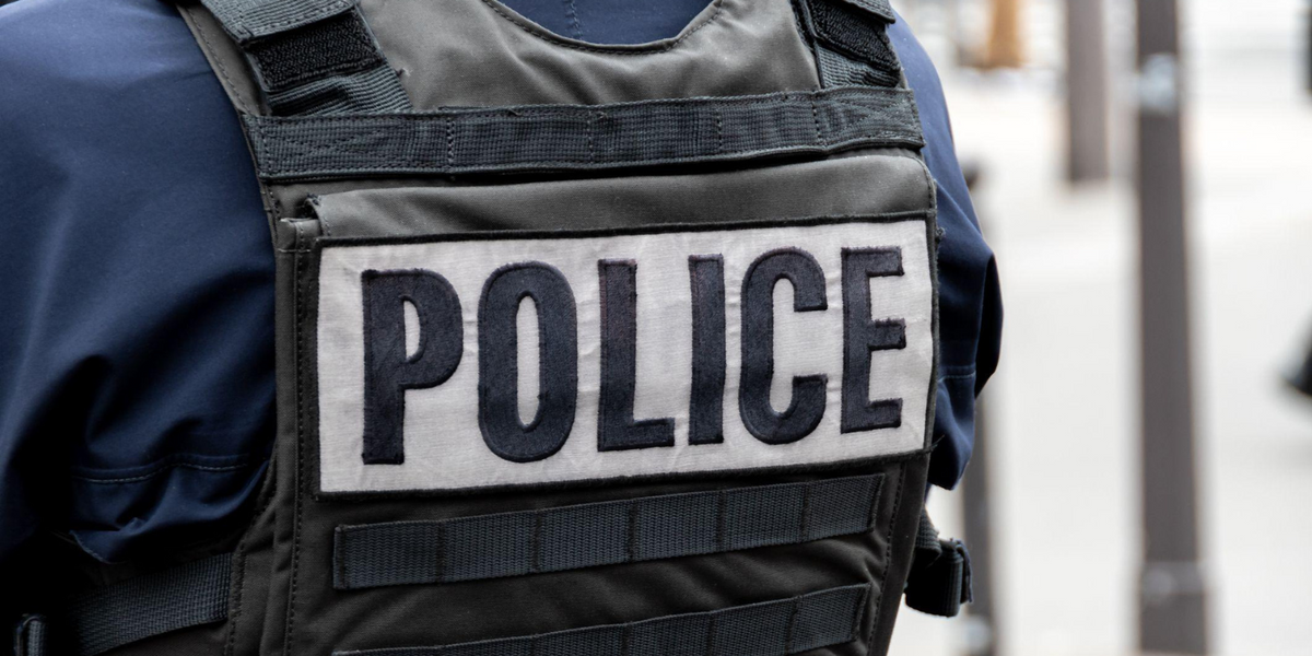 NextImg:French police shoot man dead after he launched into violent screwdriver attack