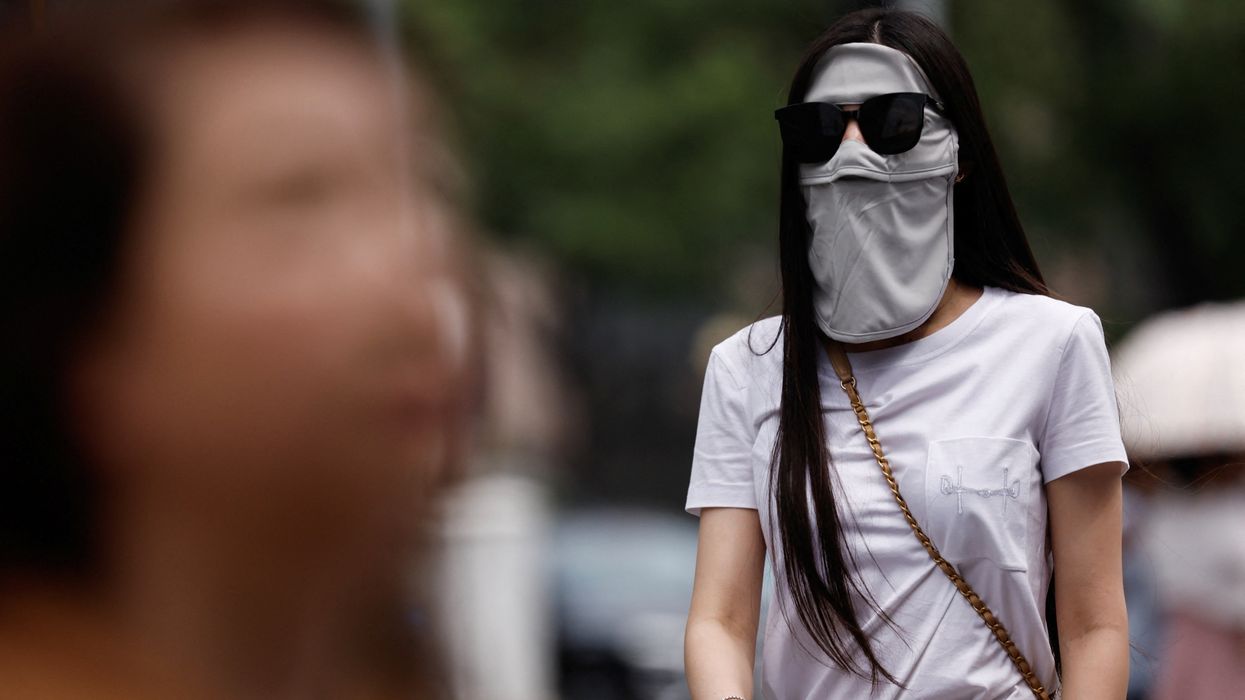 China sees 'facekinis' become new fashion trend amid scorching temperatures