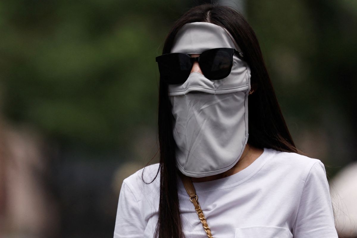 China sees 'facekinis' become new fashion trend amid scorching temperatures