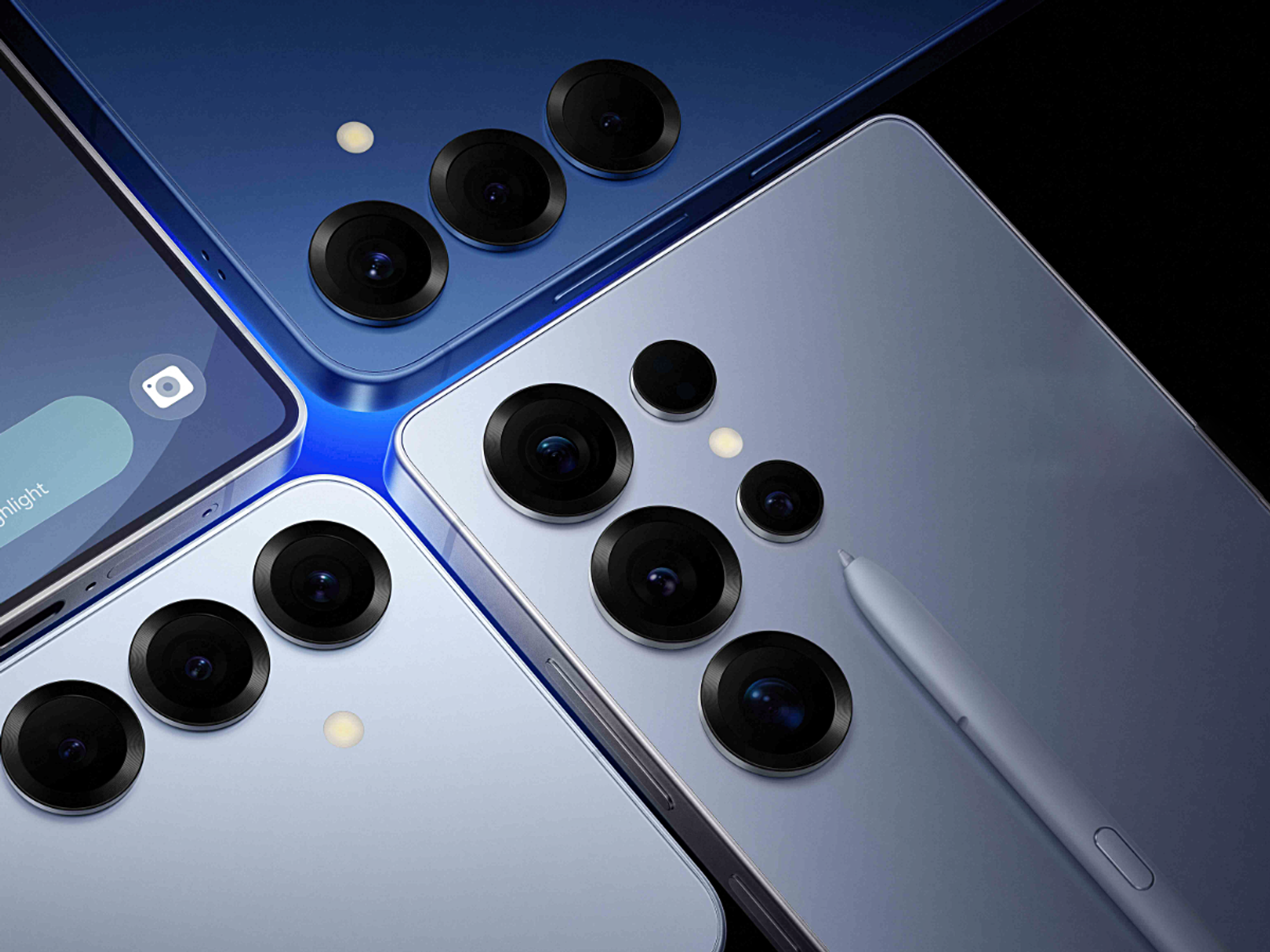 Galaxy S25, Galaxy S25 Plus, and Galaxy S25 Ultra with the S Pen stylus in blue