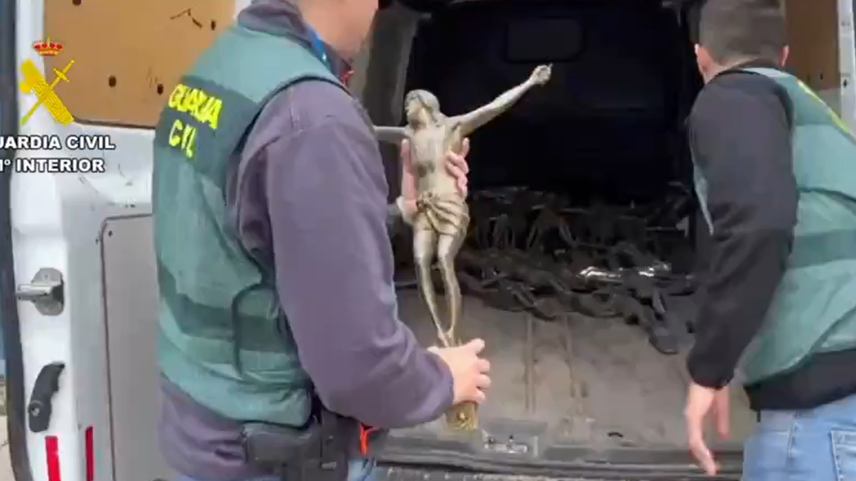 Gang of vile grave-robbing thieves caught with hundreds of stolen crucifixes