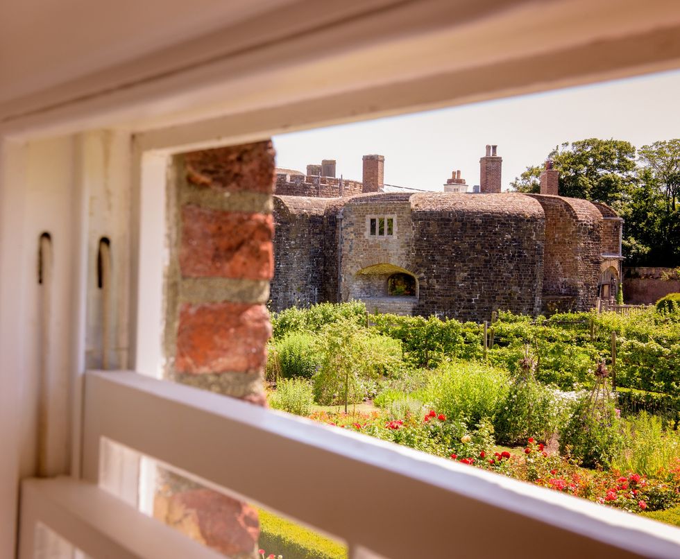 Garden Cottage, Walmer Castle, Kent