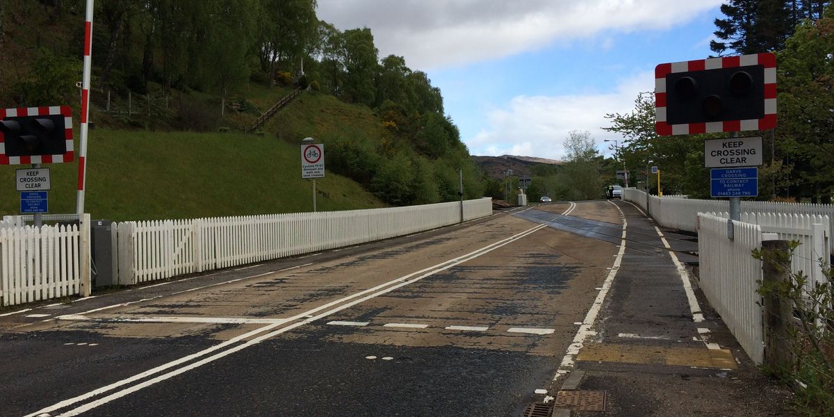 NextImg:Thousands of motorists warned to expect delays as vital crossing and road shuts