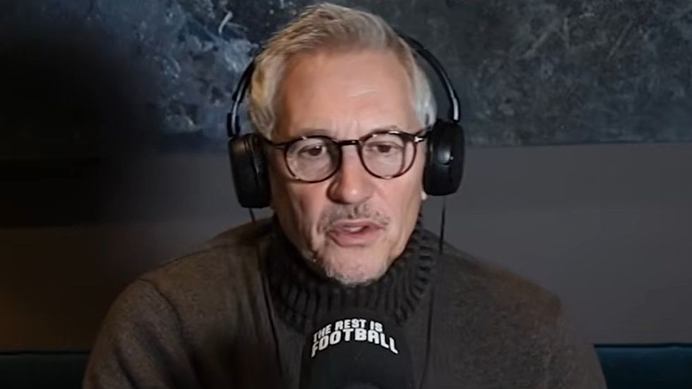 Gary Lineker tells Man Utd star to 'sue' former manager after brilliant performance in Tottenham win