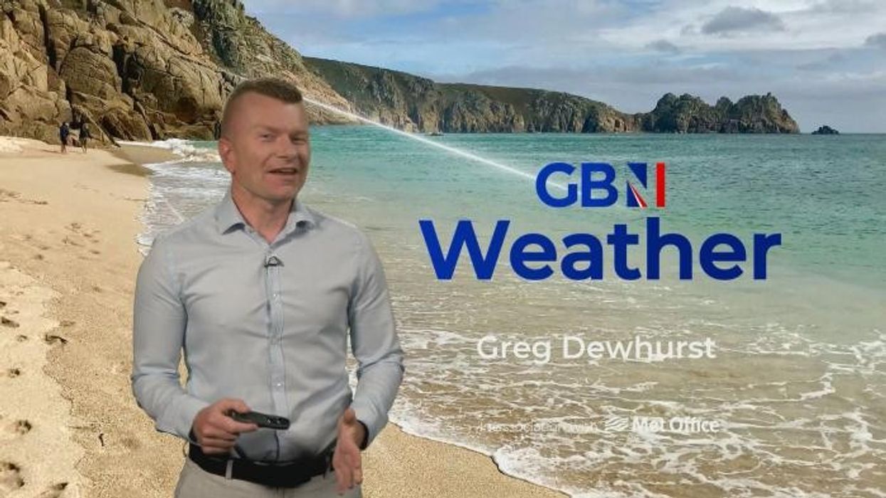 UK weather: Britons to roast in 33C heatwave as heat health alert issued