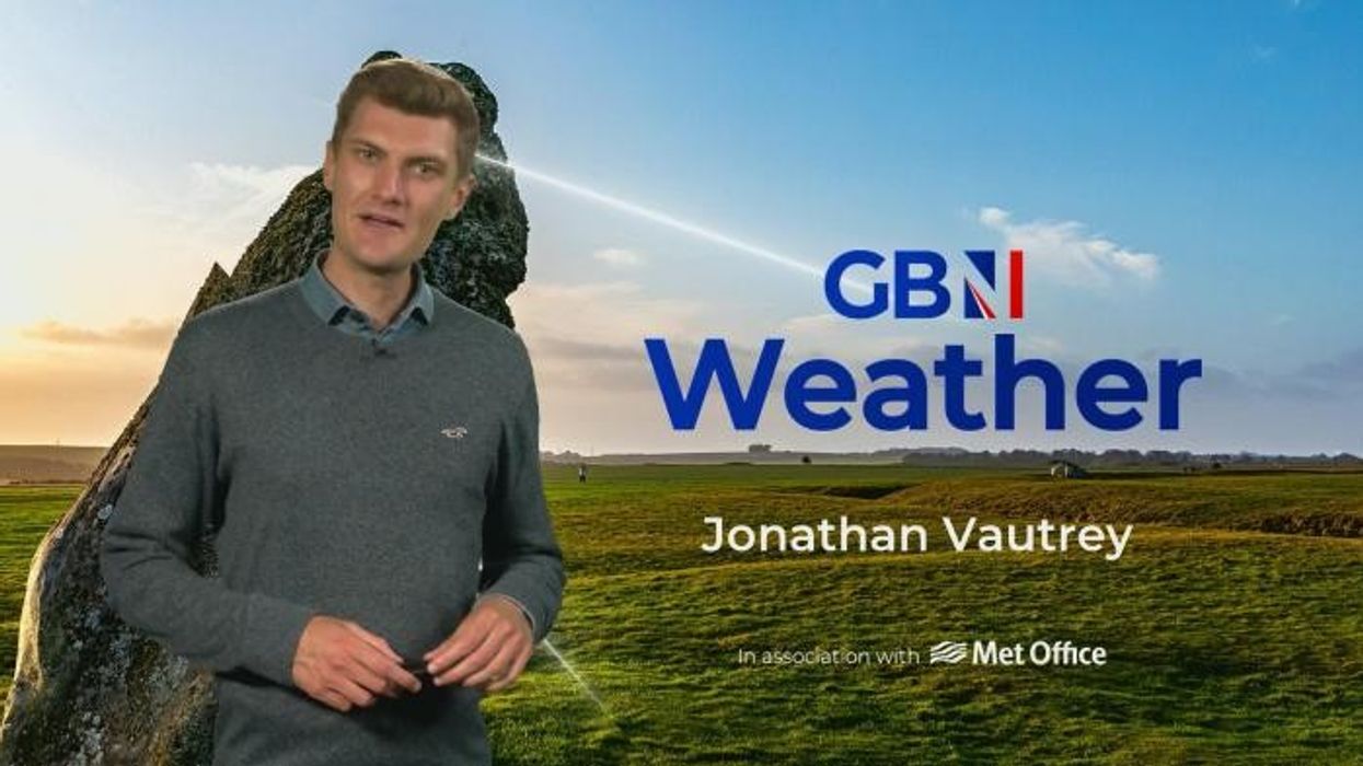 UK weather: 30C heatwave to last for WEEKS as tropical heat dome slides across Britain