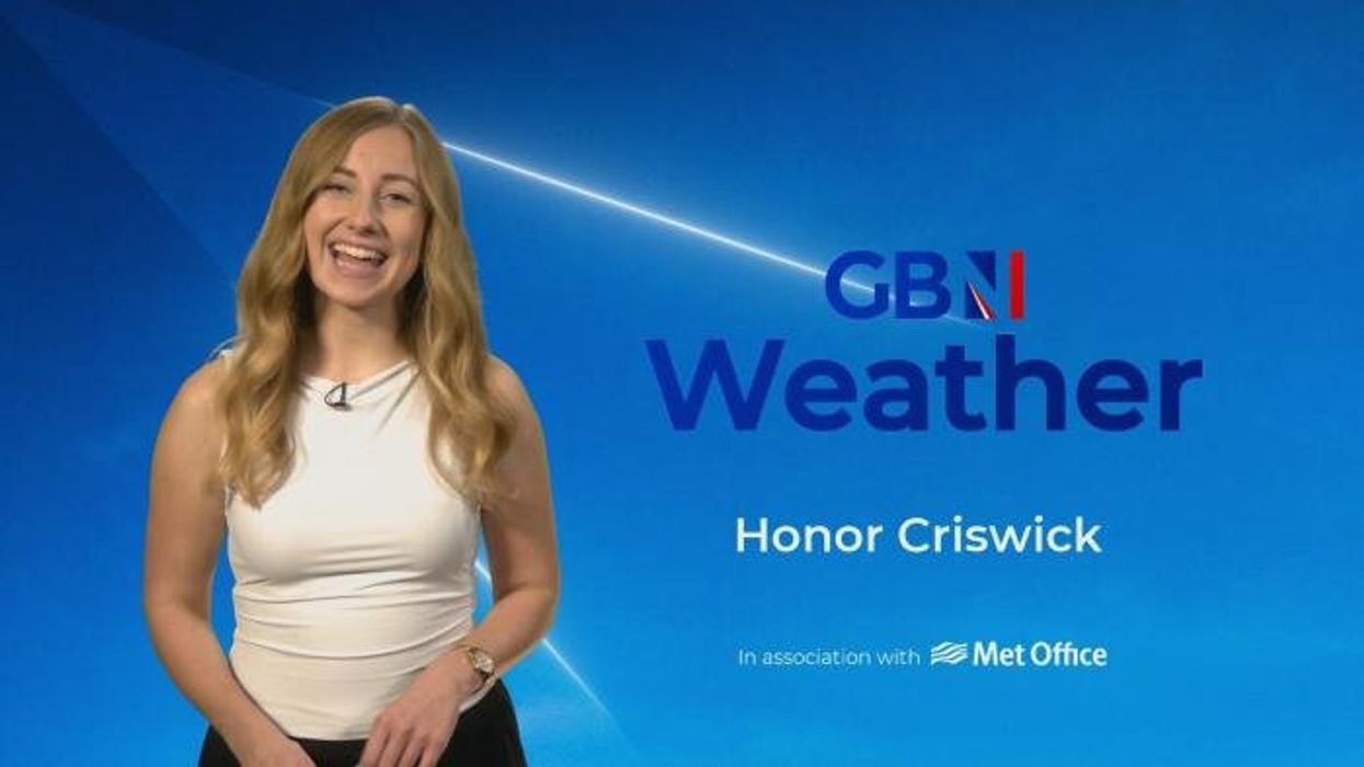 Met Office issues major 15-hour snow and ice warning as mercury plummets