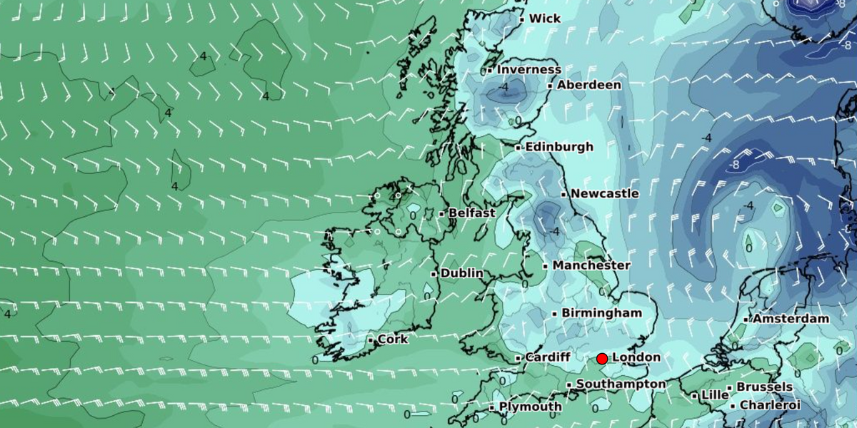 NextImg:UK snow maps show Britain to be battered by 18cm in freezing -8C Scandinavian blast