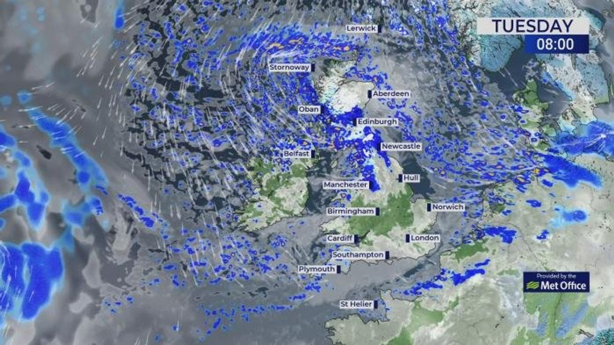 Met Office issues 16-hour amber warning as 'blizzard conditions' to bring heavy snow
