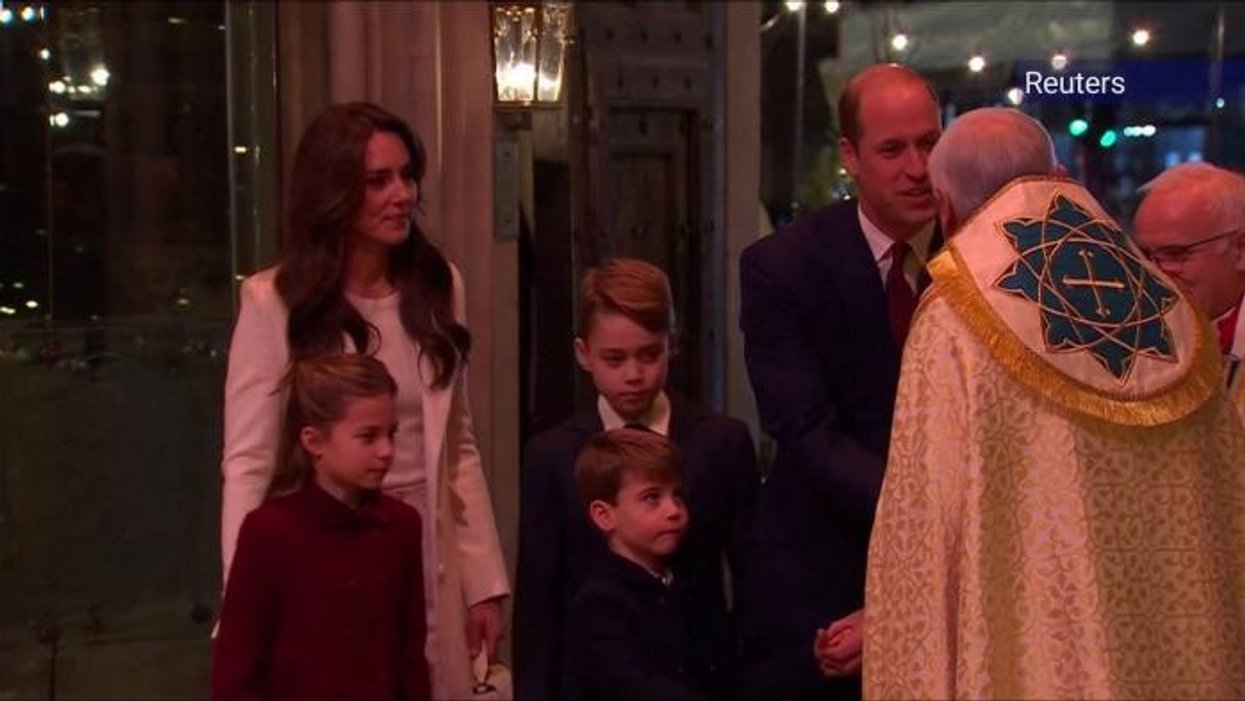 Kate's Christmas photo sparks royal fan frenzy over Prince Louis