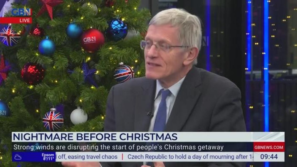 Christmas travel strikes: Eurotunnel shutdown causes chaos ‘Many people in great distress!’