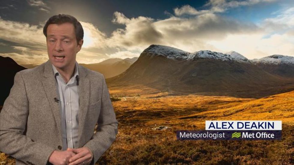 UK weather warning: Britain faces weekend washout - Heavy rain and 70mph gales to batter country