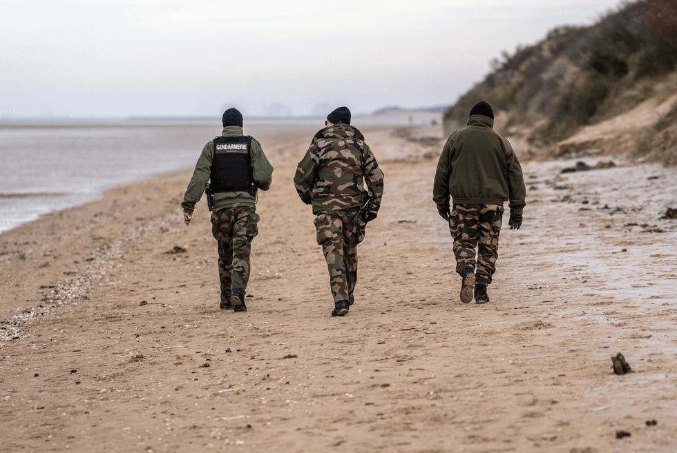 POLL: Should Britain stop paying France to intercept small boats? YOU DECIDE