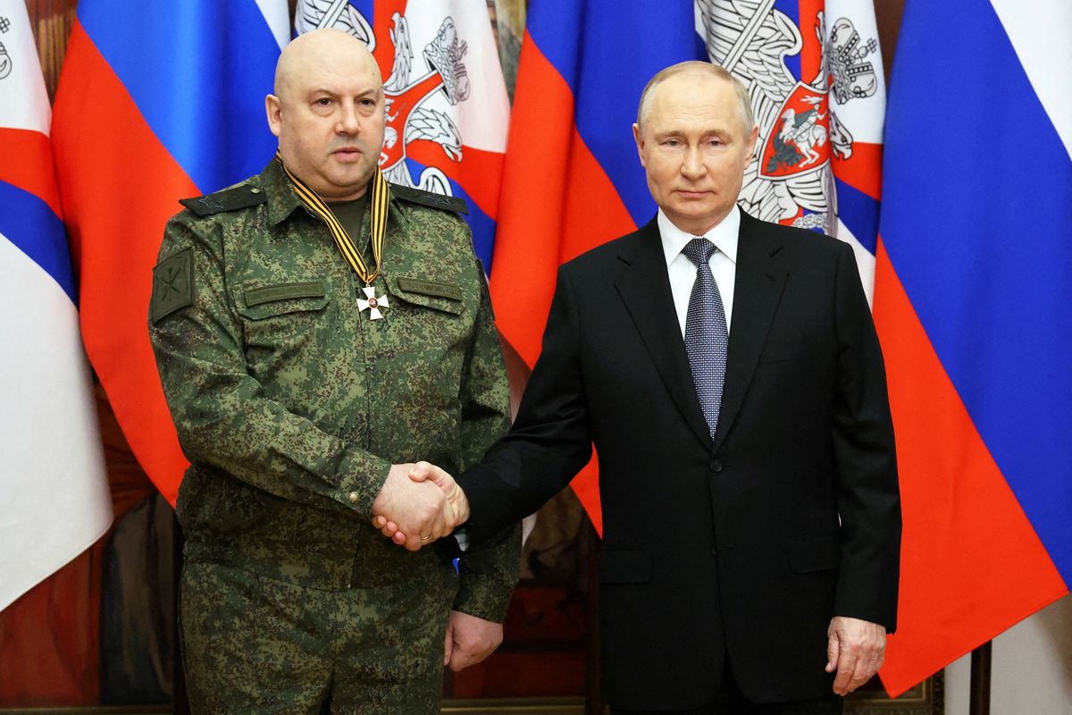General Surovikin with Vladimir Putin
