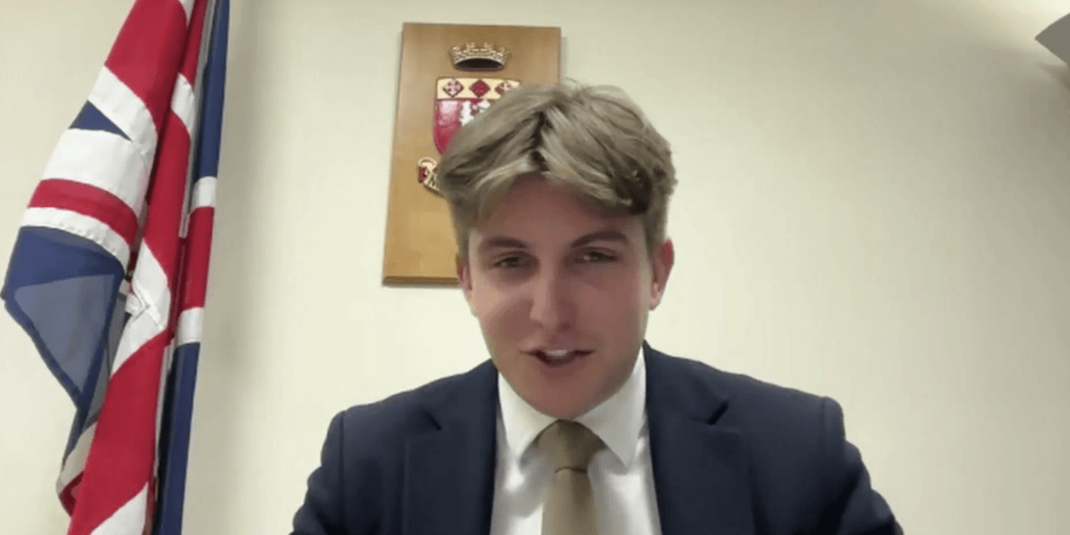 Reform council leader vows ‘party will NOT go woke’ as council replaces flags with Christmas lights Reform council leader vows ‘party will NOT go woke’ as council replaces flags with Christmas lights