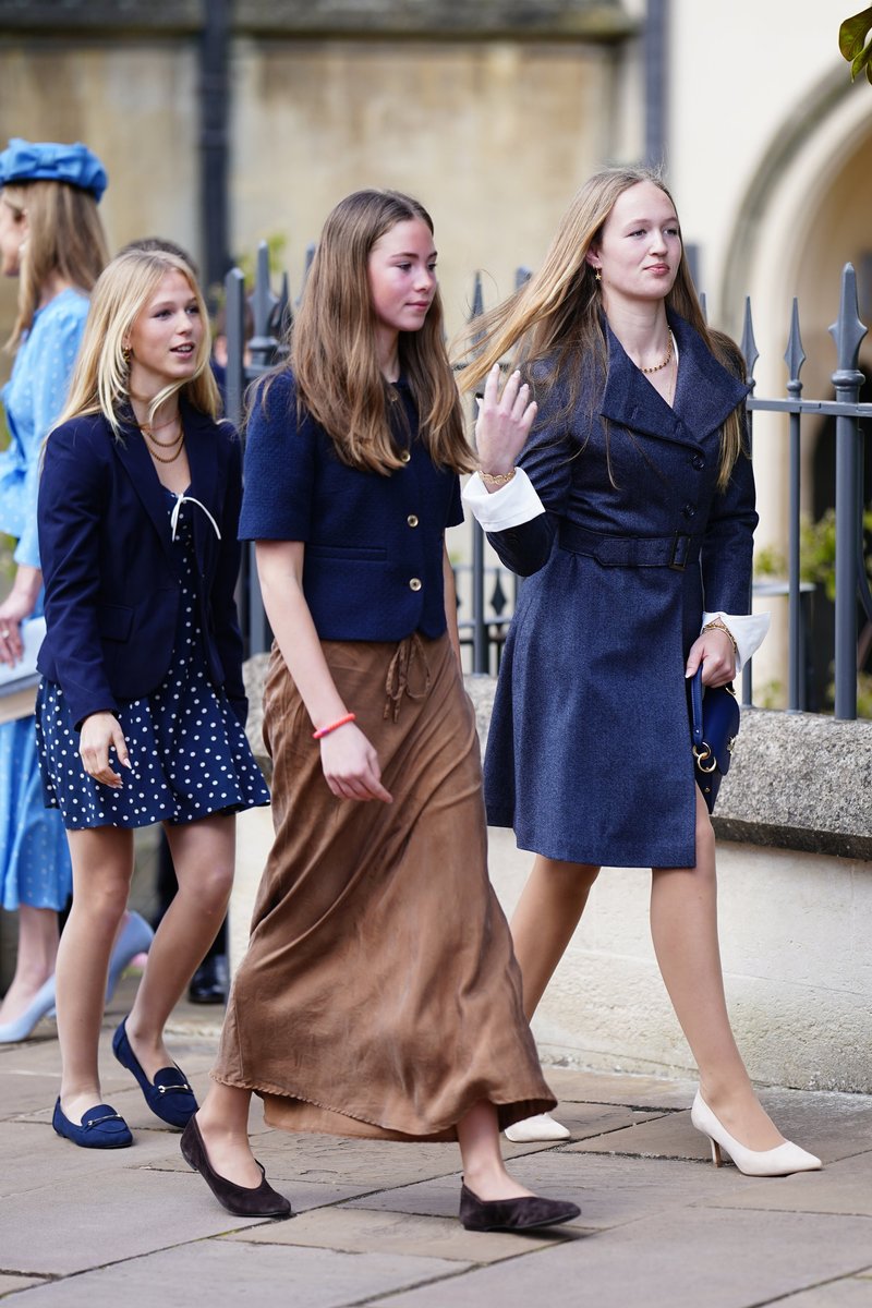 Georgina Sperling, Isla and Savannah