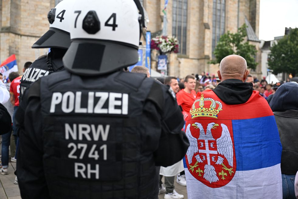 German police/Serbian fans