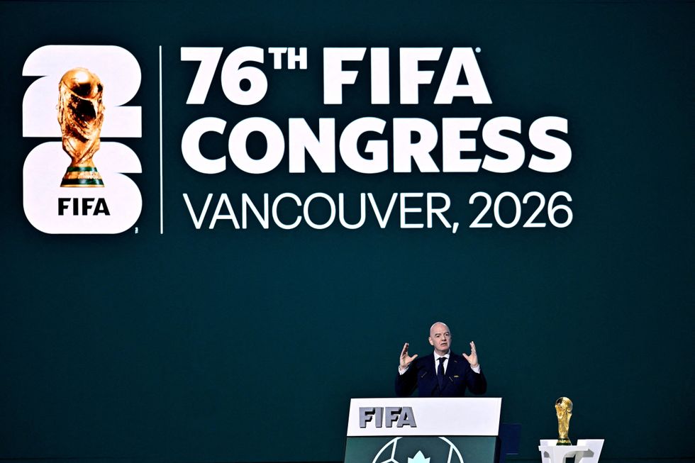 Gianni Infantino é fotografado discursando no Congresso da FIFA em Vancouver