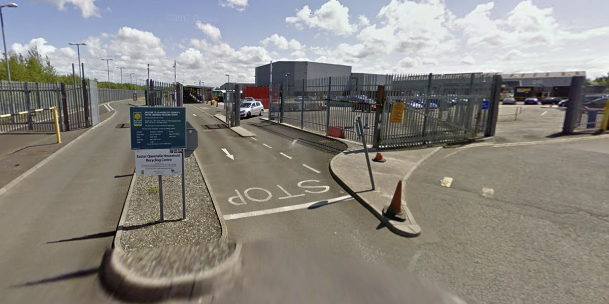NextImg:Police lock down recycling plant after body of a man found amid 'ongoing incident'