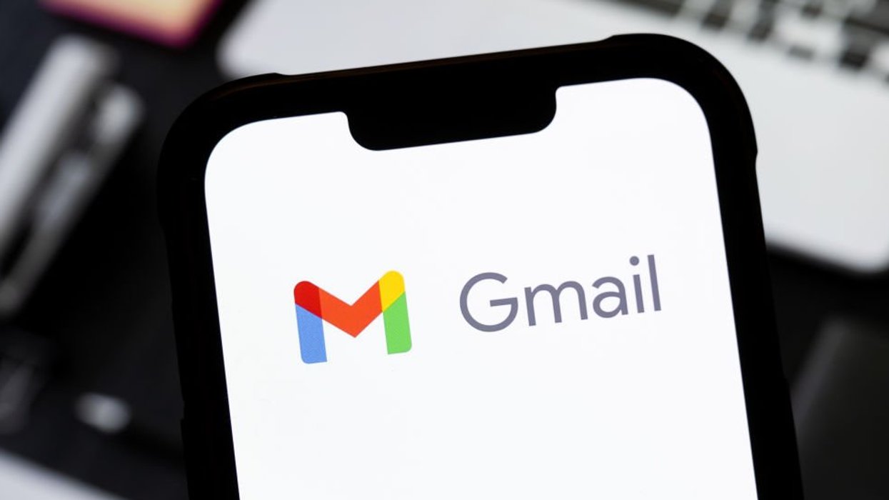 Gmail logo on mobile