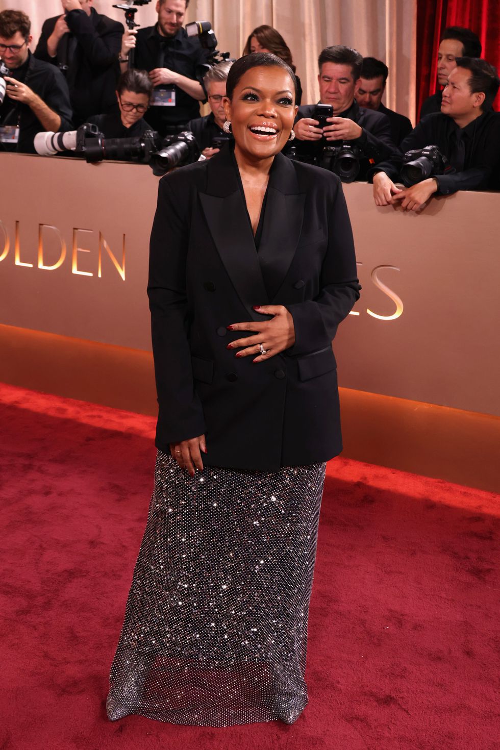 Červený koberec Zlaté glóby 2026: Yvette Nicole Brown