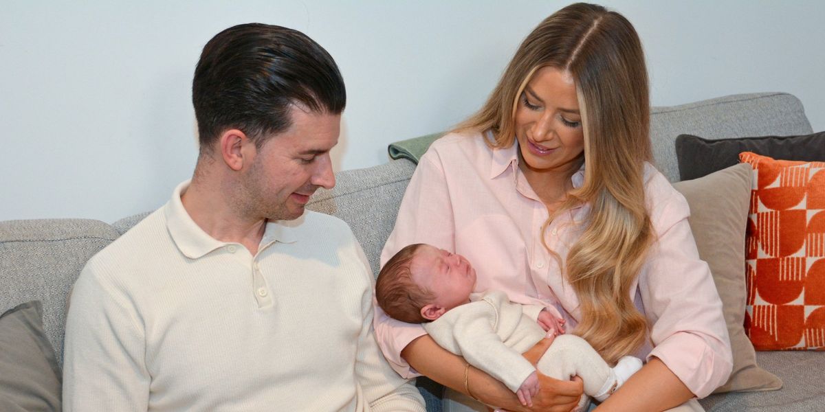 Baby boy becomes first child in UK born from womb of dead donor Baby boy becomes first child in UK born from womb of dead donor