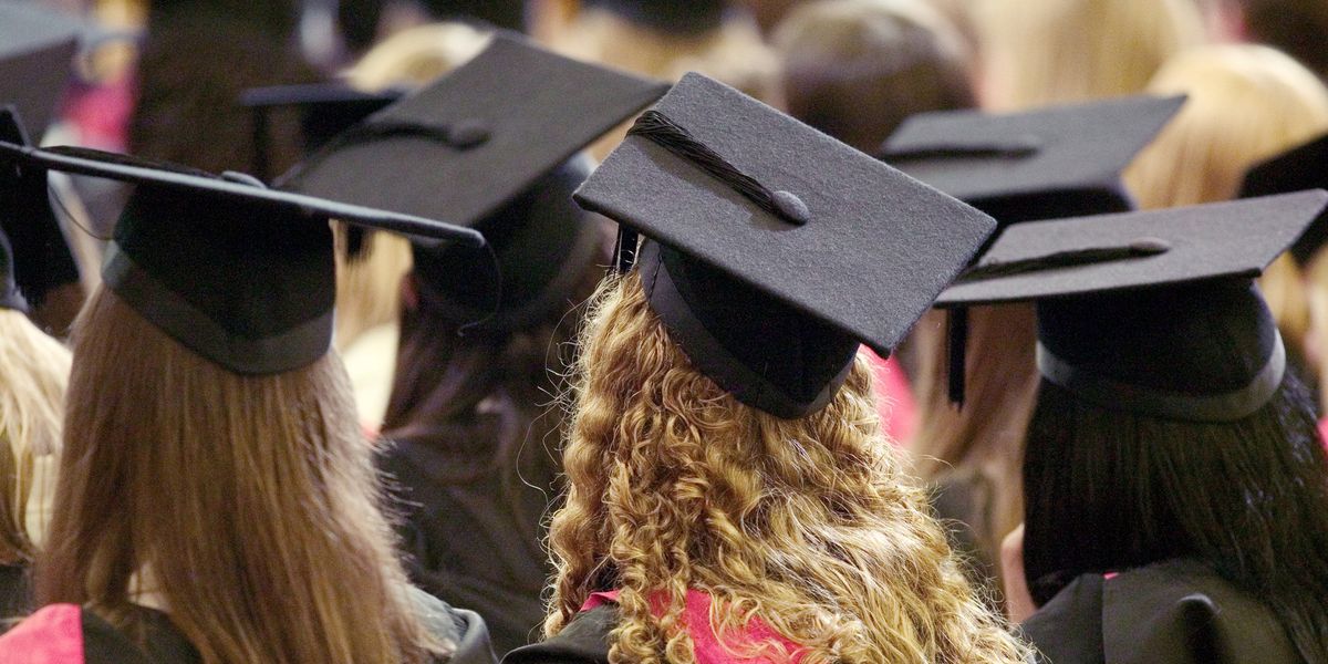 One in 10 graduates plan to leave Britain as 'worst job market in decades' sparks mass exodus
