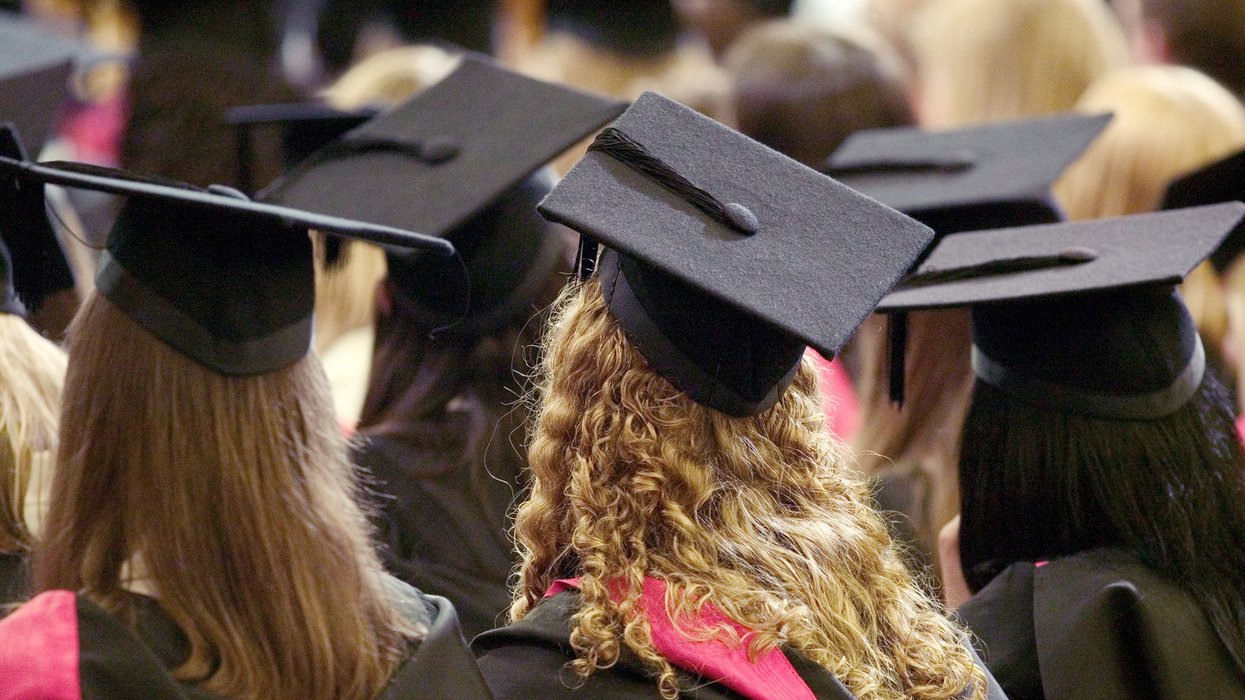 One in 10 graduates plan to leave Britain as 'worst job market in decades' sparks mass exodus