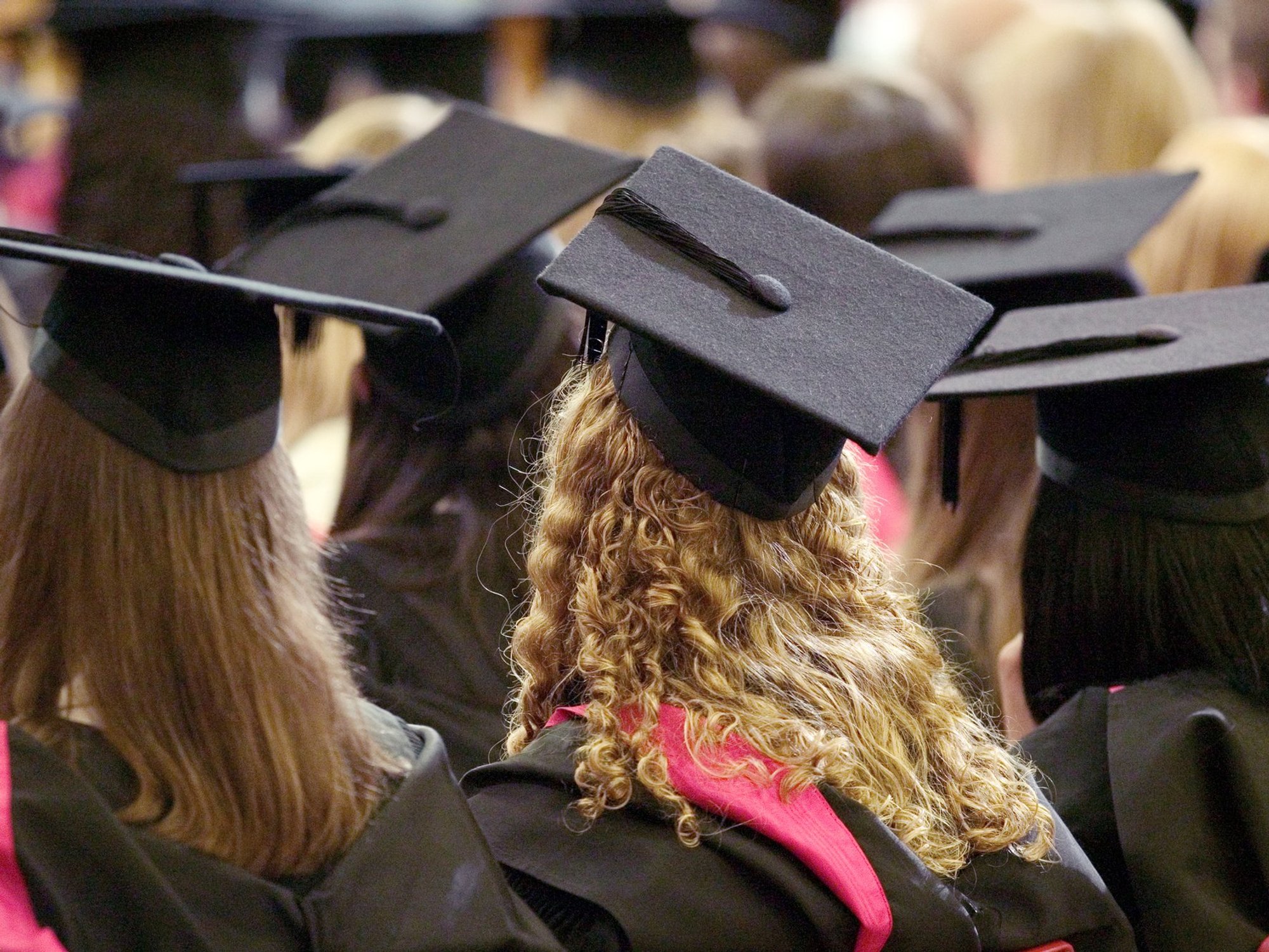 One in 10 graduates plan to leave Britain as 'worst job market in decades' sparks mass exodus