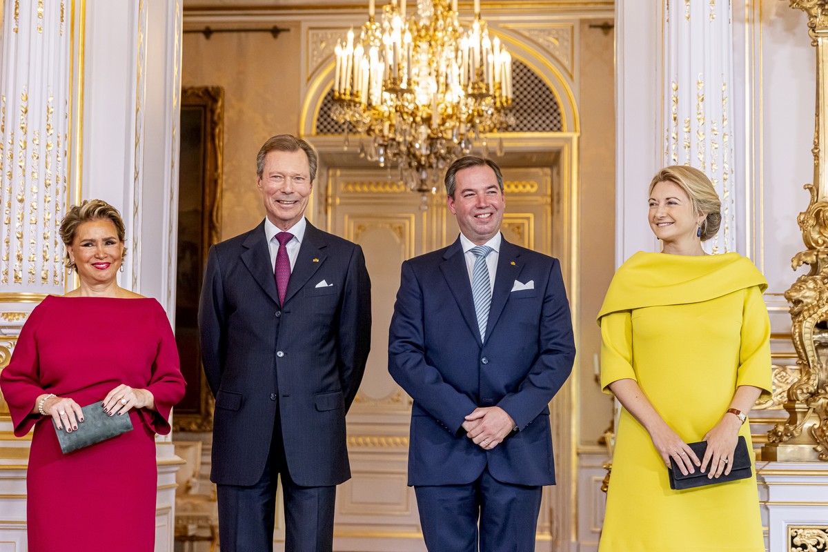 Velká vévodkyně Maria Teresa, Grand vévoda Henri, Grand Duke Guillaume a dědičná velká vévodkyně Stephanie z Lucemburku