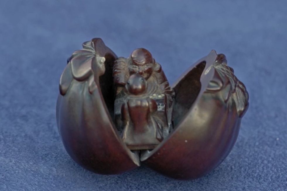 Guest's netsuke