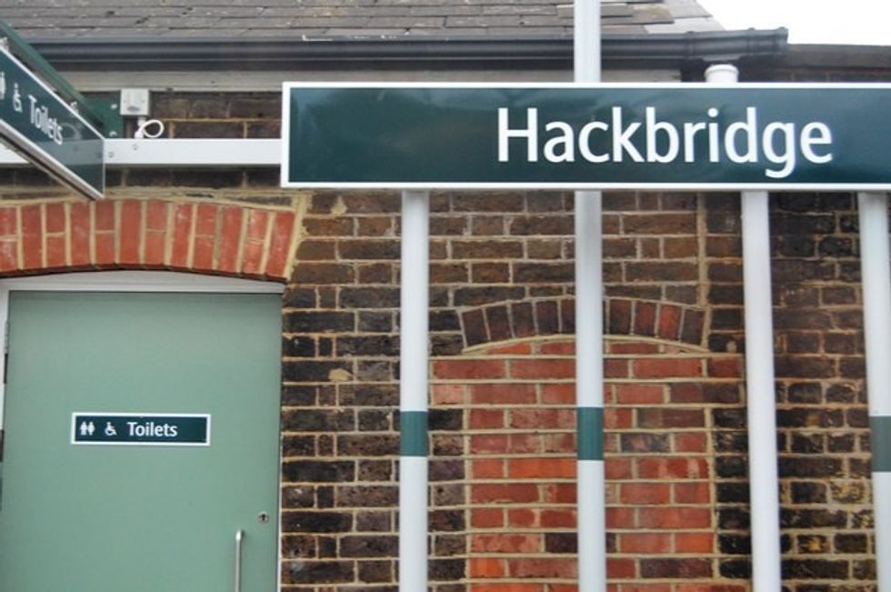 Hackbridge station