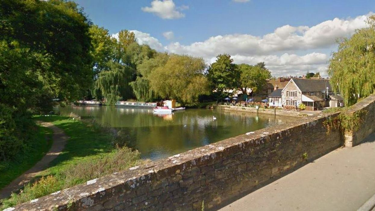 Halfpenny Bridge
