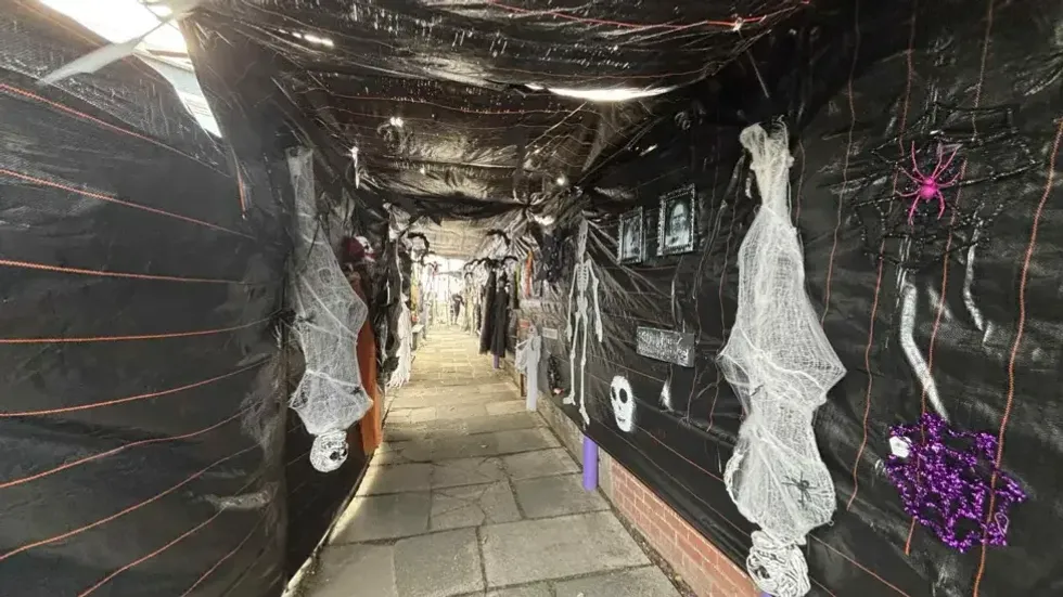 Halloween tunnel